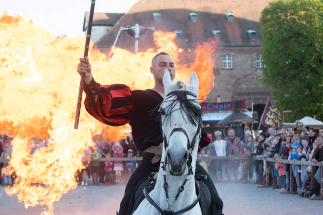 Impressionen vom Burgfest auf Burg Falkenstein