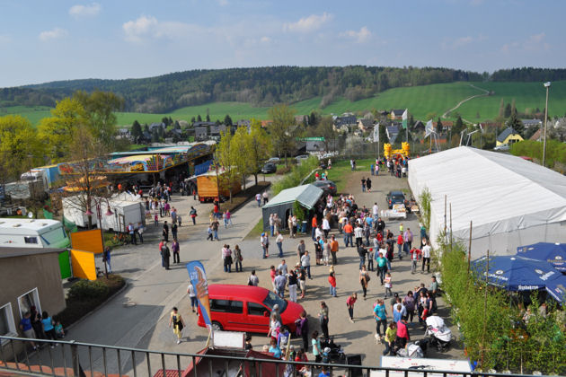 Blick auf den Festplatz zum Frühlingsfest in Wehrsdorf