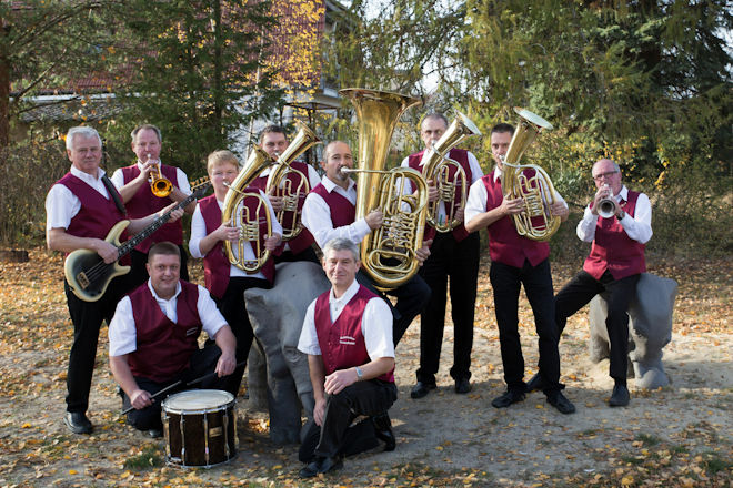 Musikalischer Frühschoppen mit den Niederlausitzer Blasmusikanten am Maifeiertag in Bad Liebenwerda