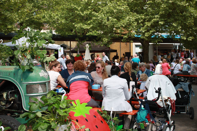 Impressionen vom Weststadt Erdbeerfest in Baden-Baden